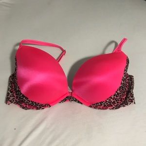 Victoria’s Secret PINK push-up bra